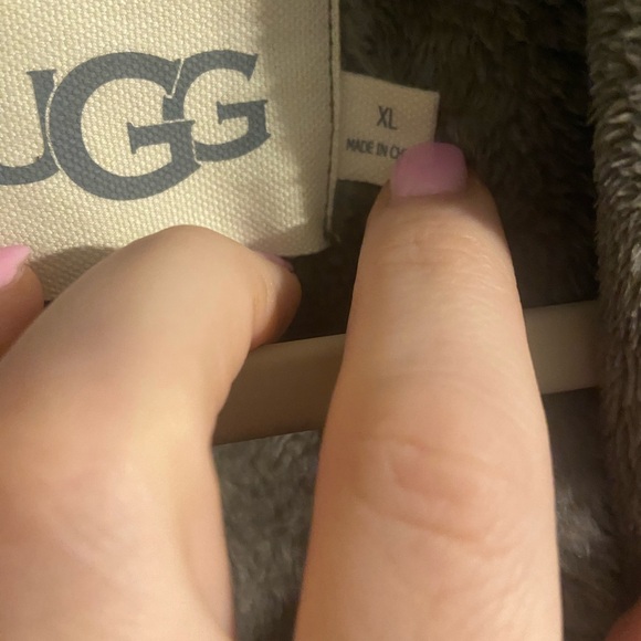 Cozy Gray Robe - Picture 3 of 3